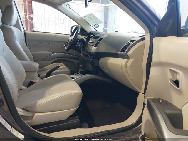 Mitsubishi Outlander Se