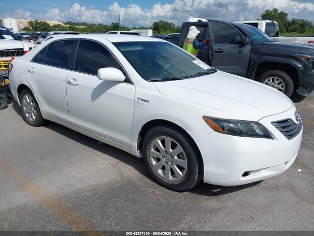 Salvage Toyota Camry Image