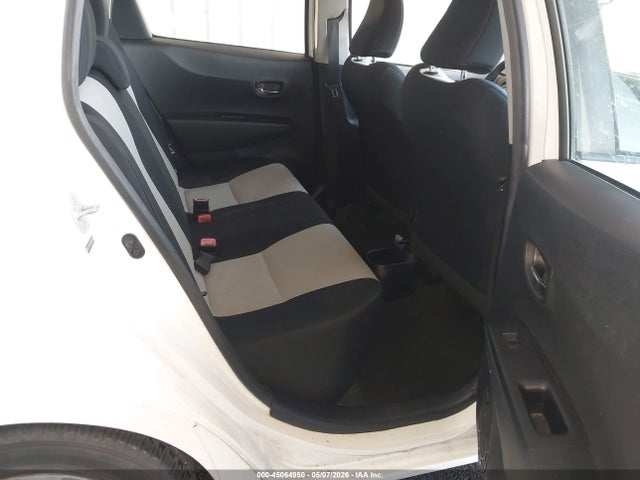 Toyota Yaris Le
