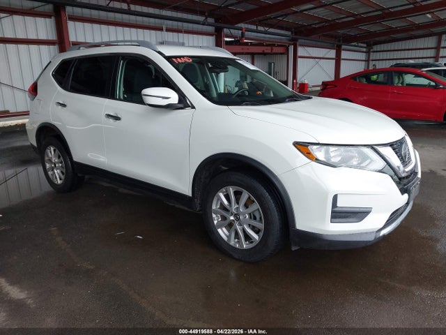 Salvage Nissan Rogue Image