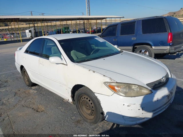 Salvage Toyota Camry Image