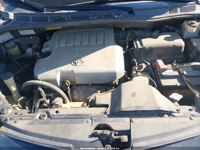 Toyota Sienna Le