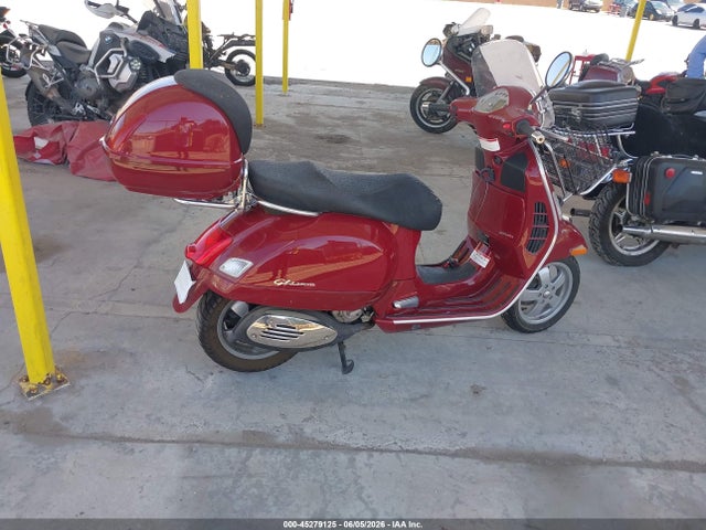 Vespa Gts 250