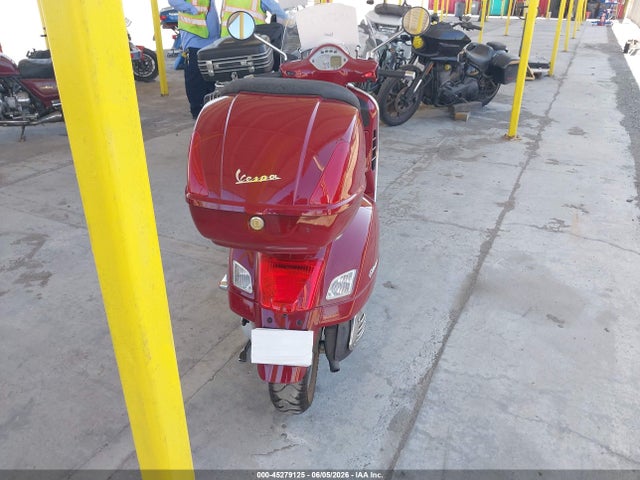 Vespa Gts 250