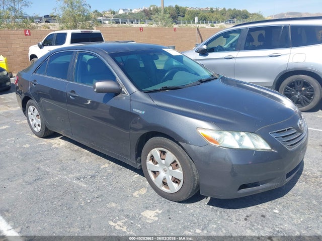 Salvage Toyota Camry Image