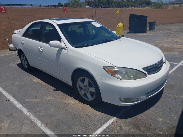 Salvage Toyota Camry Image