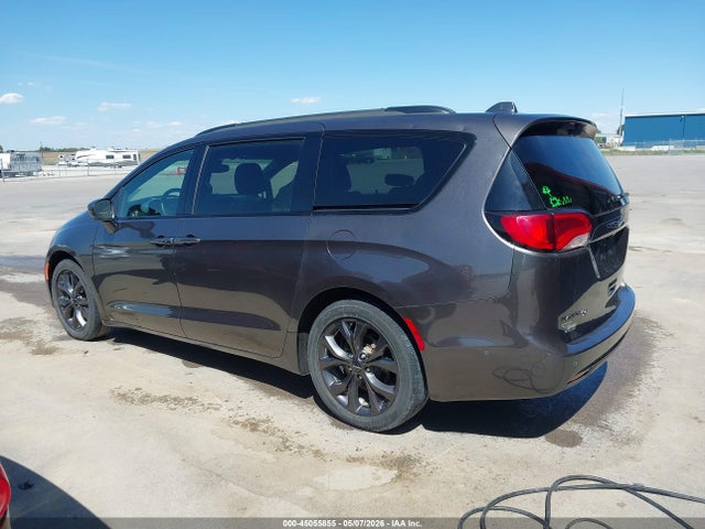Chrysler Pacifica Touring L Plus