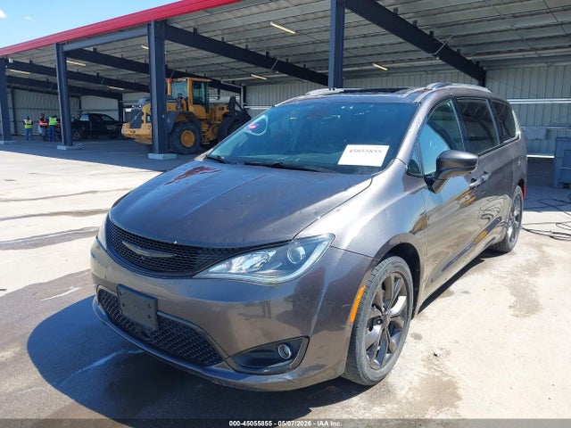 Chrysler Pacifica Touring L Plus