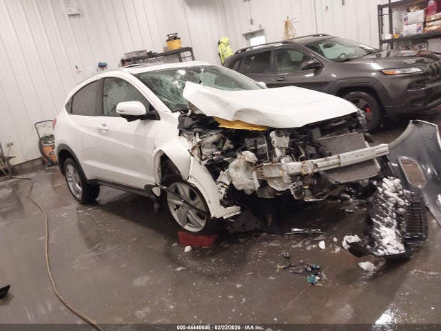 Salvage Honda HR-V Image