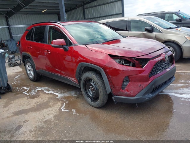 Salvage Toyota RAV4 Image