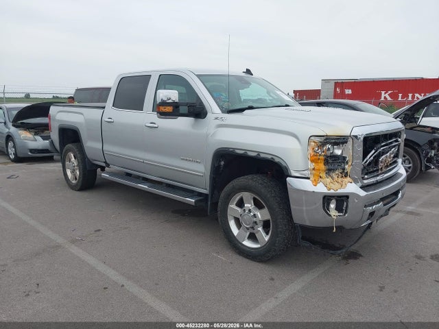 Salvage GMC Sierra 2500 Image