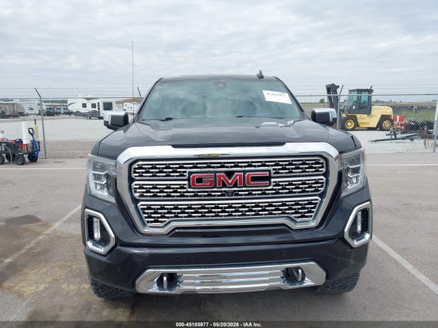 GMC Sierra 1500 4wd  Short Box Denali