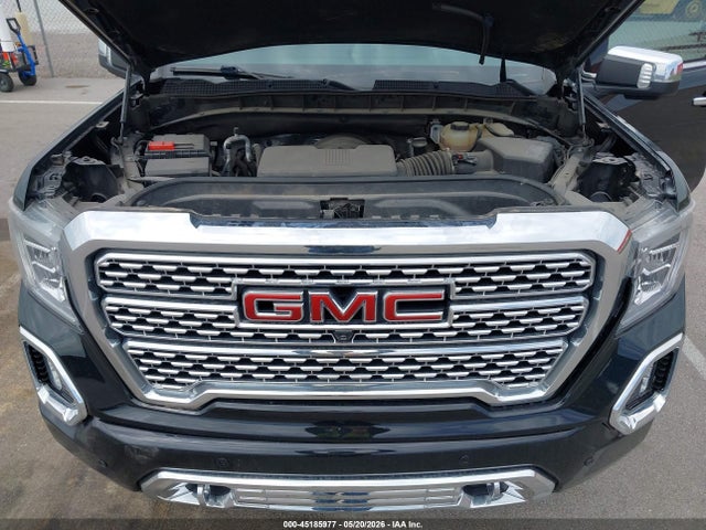 GMC Sierra 1500 4wd  Short Box Denali