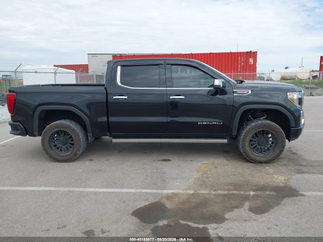 GMC Sierra 1500 4wd  Short Box Denali