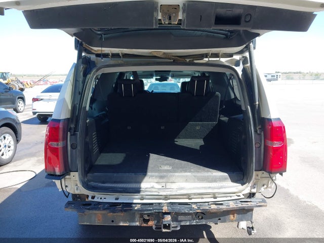 Chevrolet Suburban Premier