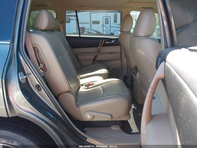 Toyota Highlander Limited V6