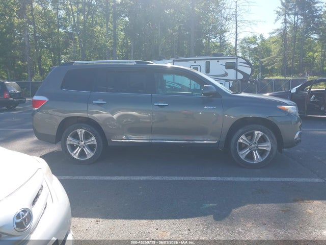 Toyota Highlander Limited V6