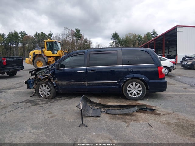 Chrysler Town & Country Touring