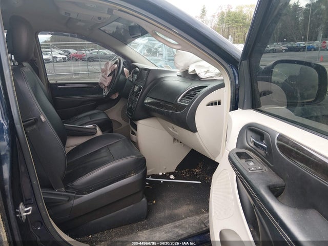 Chrysler Town & Country Touring