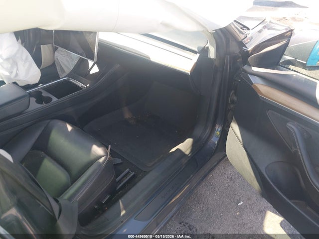 Tesla Model 3 Standard Range Plus Rear-wheel Drive
