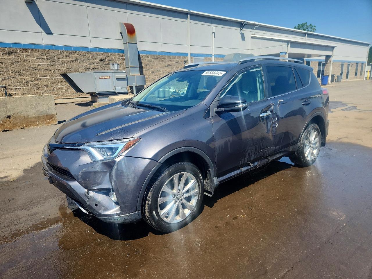 Salvage Toyota RAV4 Image