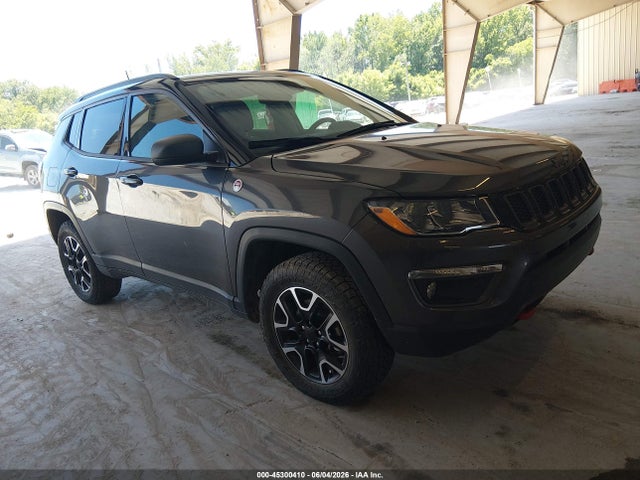 Salvage Jeep Compass Image
