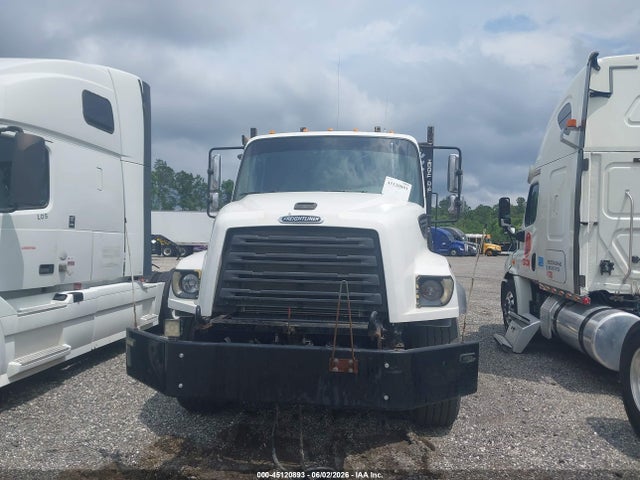 Freightliner 114sd