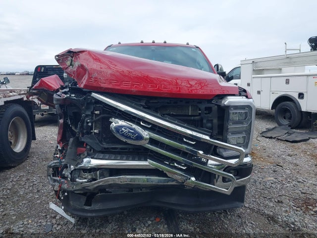 Ford F-350 Lariat
