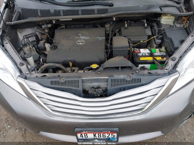 Toyota Sienna Xle