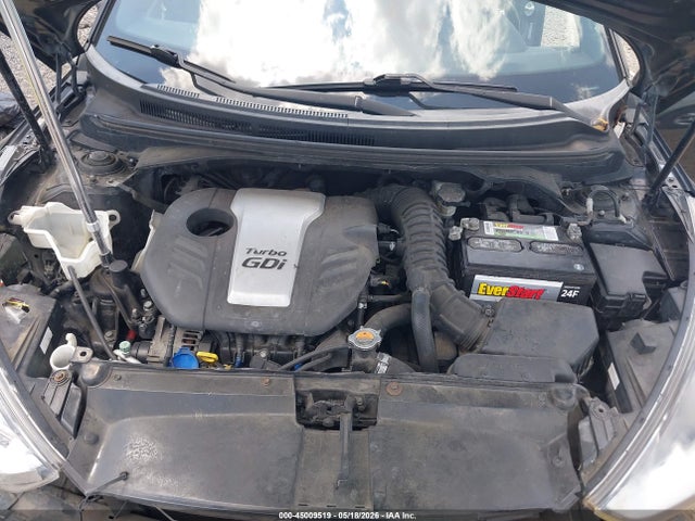 Hyundai VELOSTER Turbo