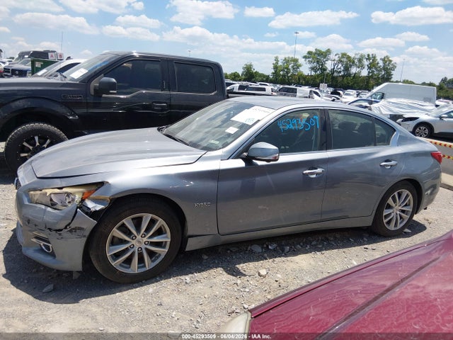 INFINITI Q50 Hybrid Premium