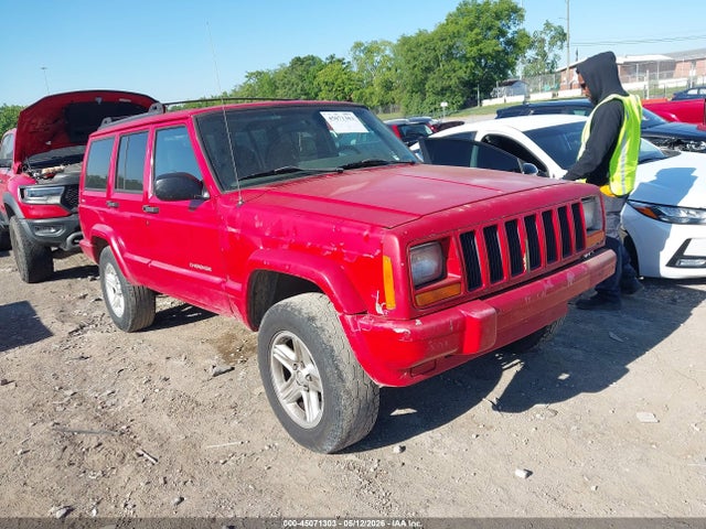 Salvage Jeep Cherokee Image