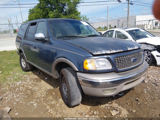 Salvage Ford Expedition Image