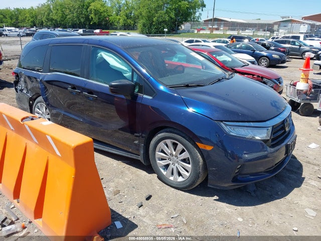 Salvage Honda Odyssey Image