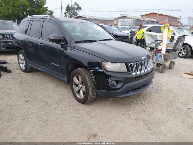 Salvage Jeep Compass Image