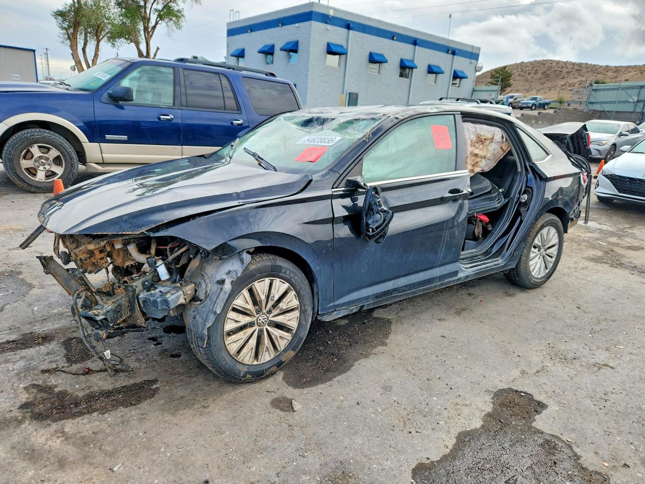 Salvage Volkswagen Jetta Image