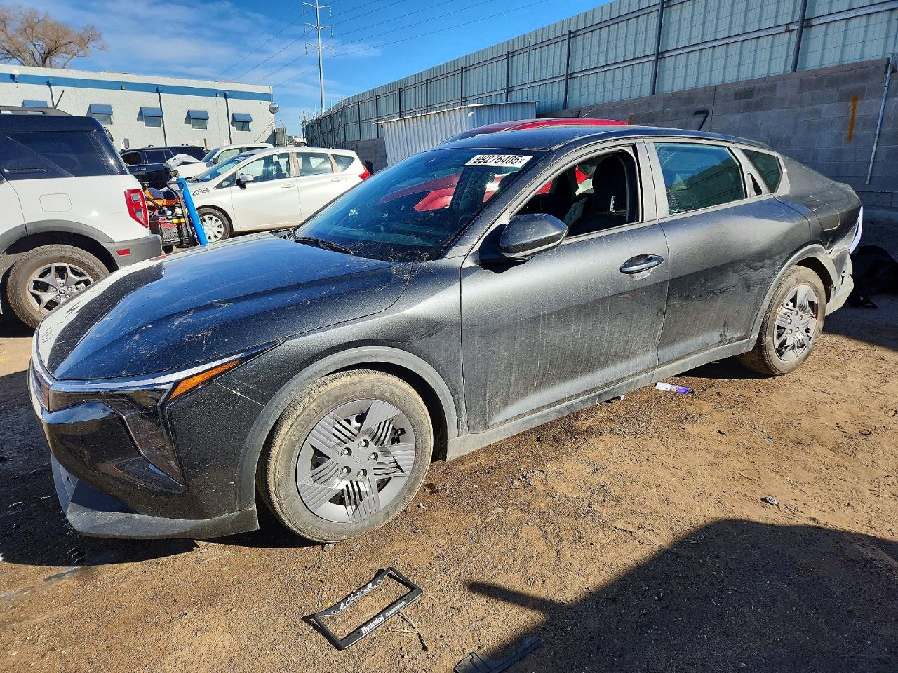 Salvage Kia K4 Image