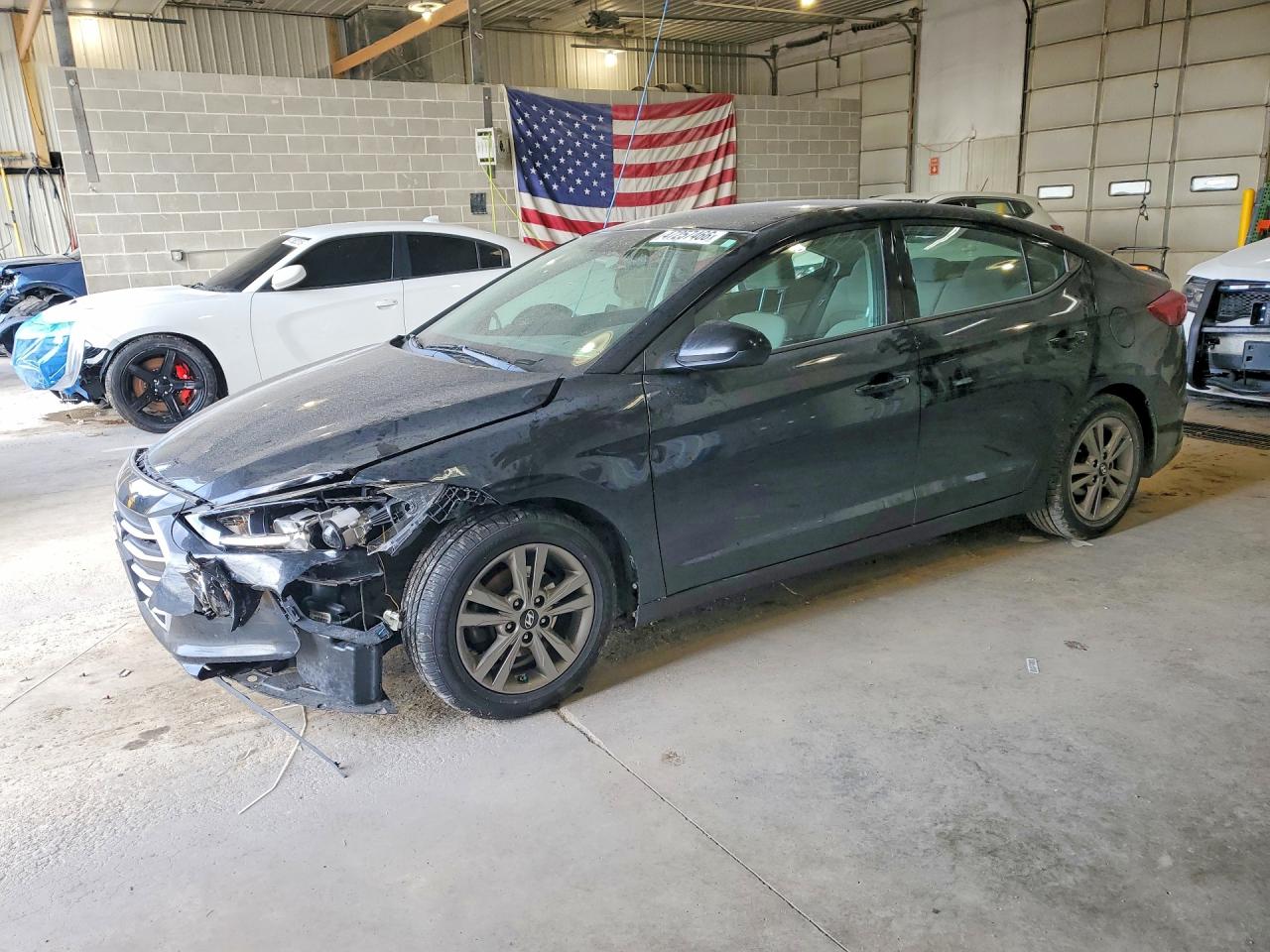 Salvage Hyundai ELANTRA Image