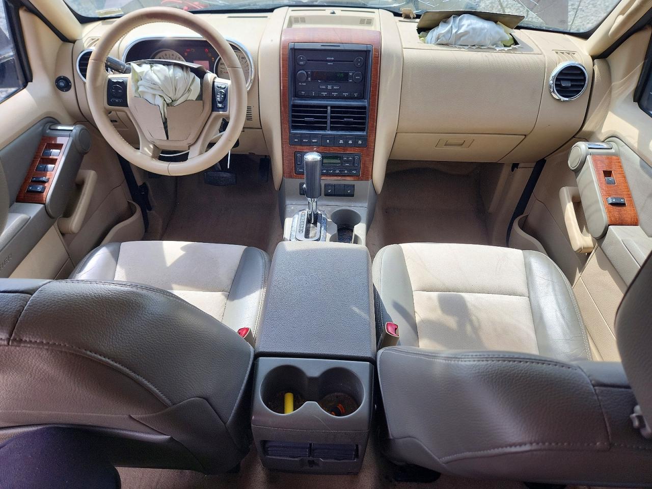 Ford Explorer Eddie Bauer
