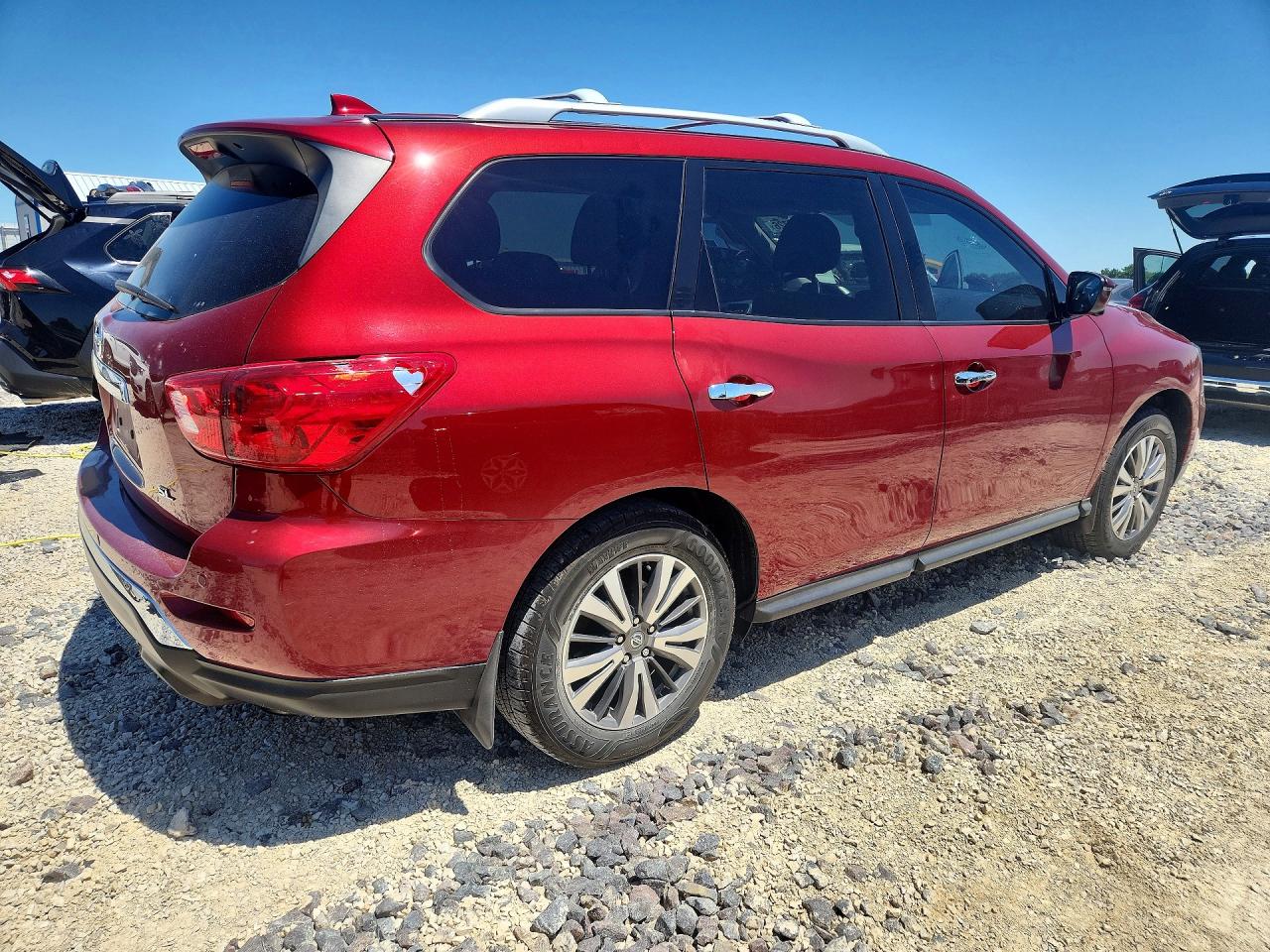Nissan Pathfinder Sl