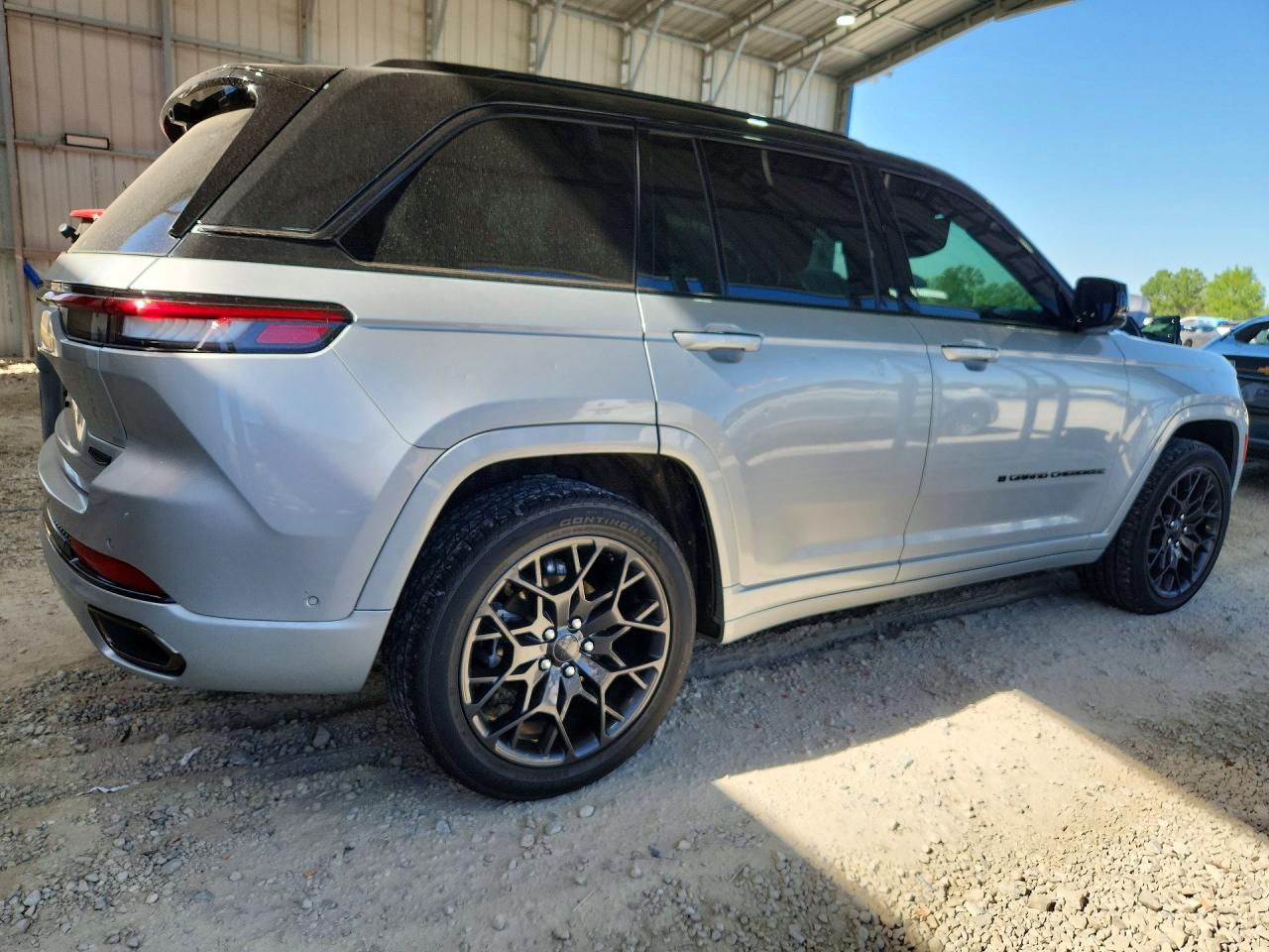 Jeep Cherokee Summit