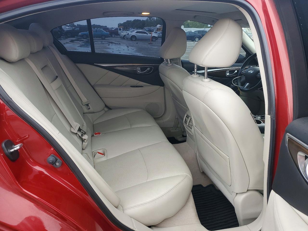 INFINITI Q50