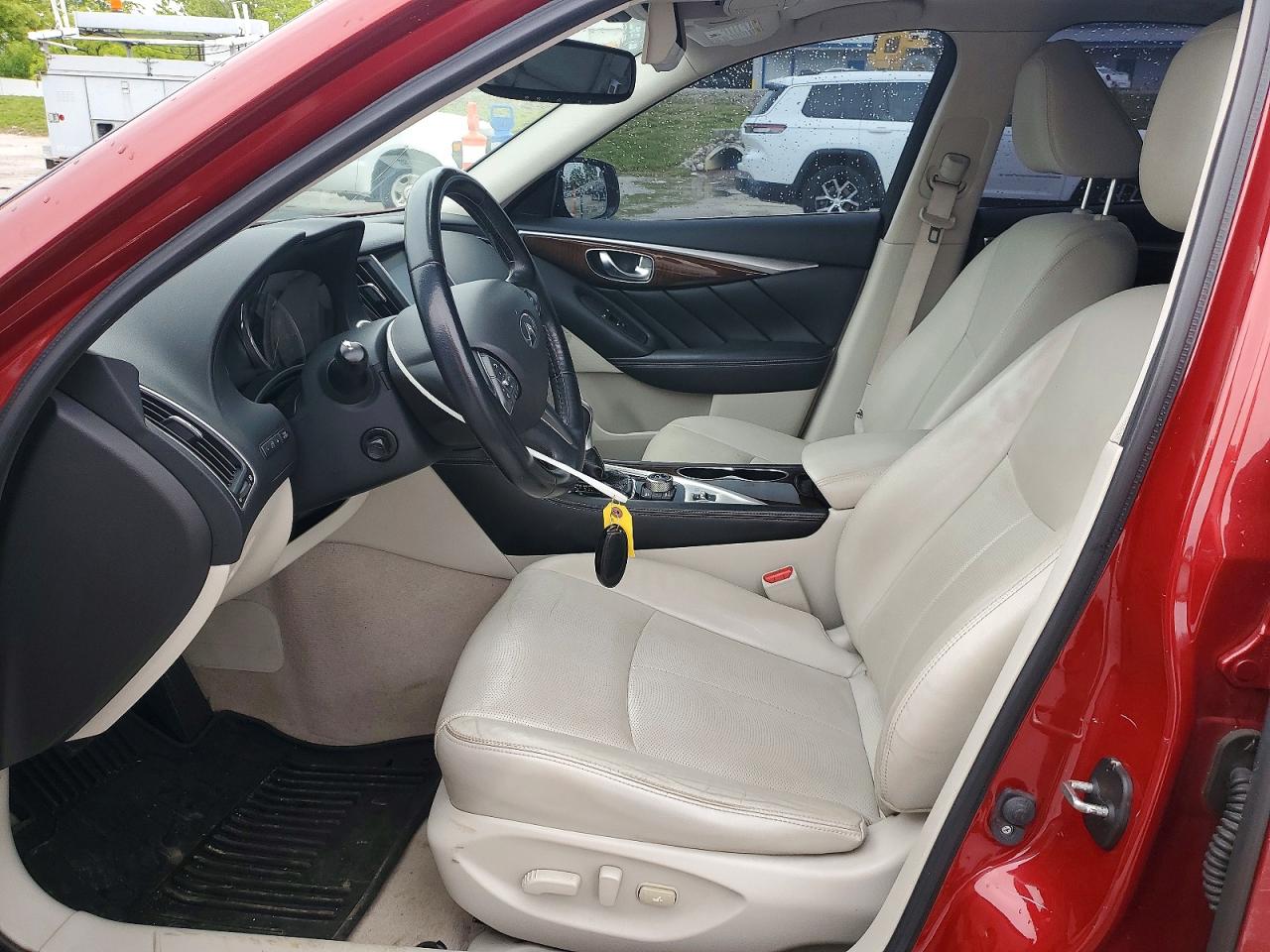 INFINITI Q50