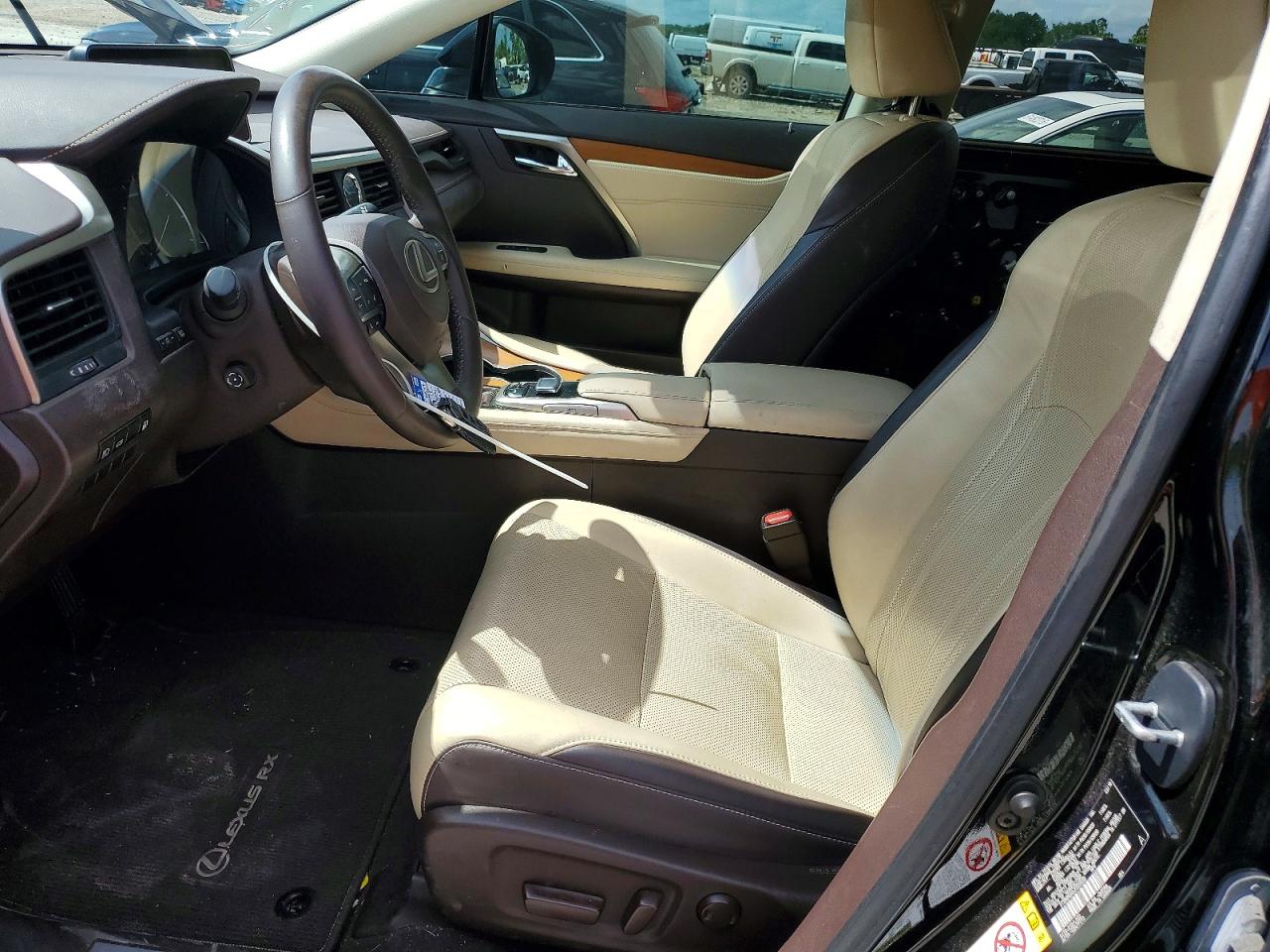 Lexus RX Base