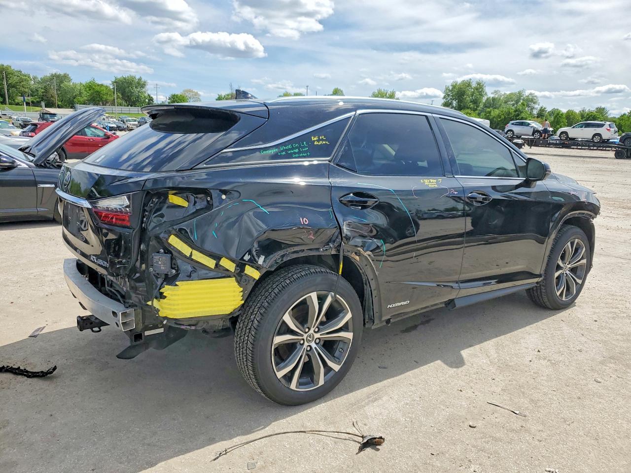Lexus RX Base