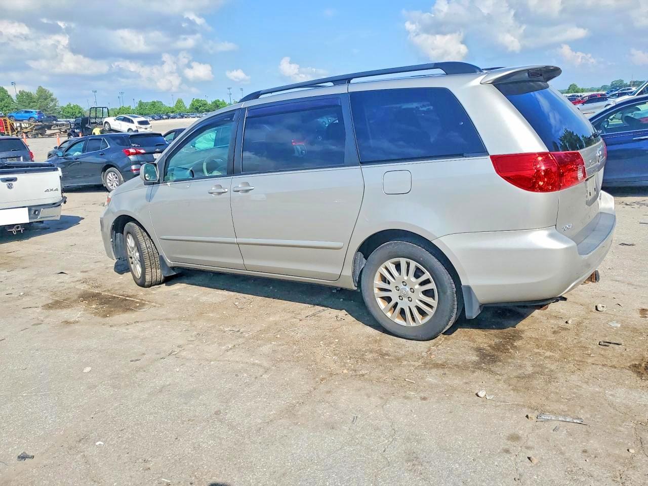 Toyota Sienna Xle