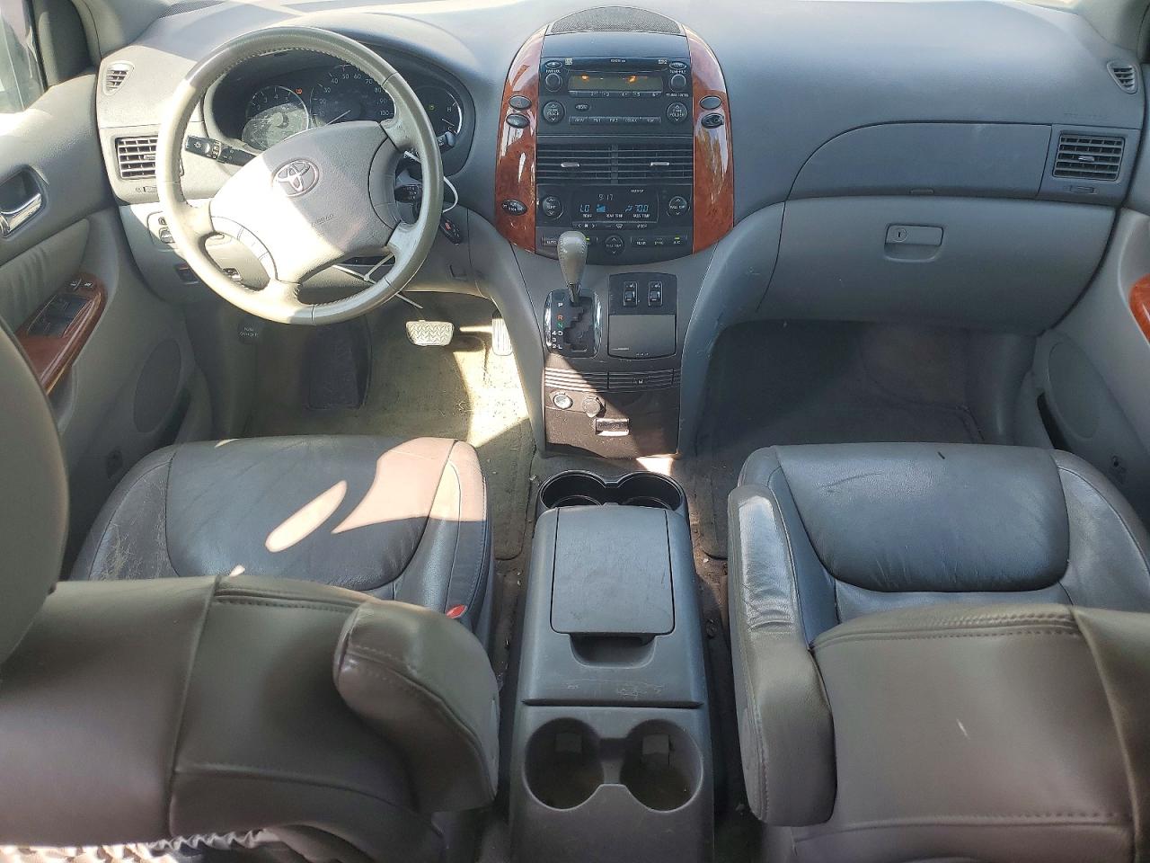 Toyota Sienna Xle