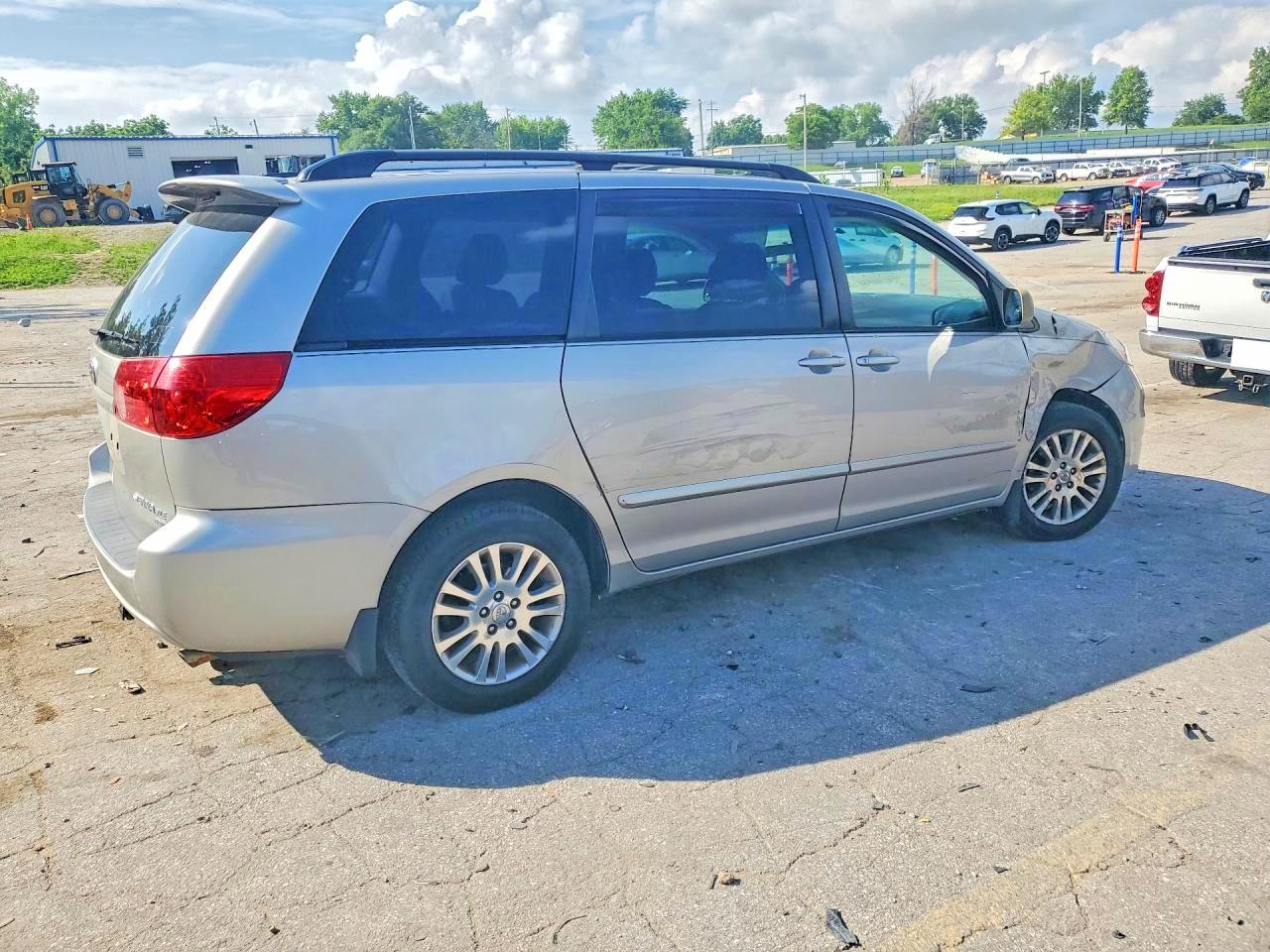 Toyota Sienna Xle