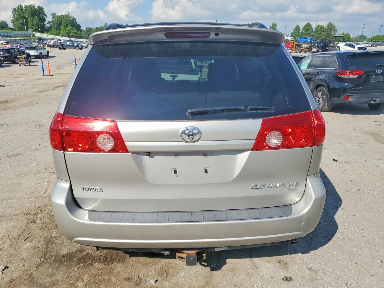 Toyota Sienna Xle