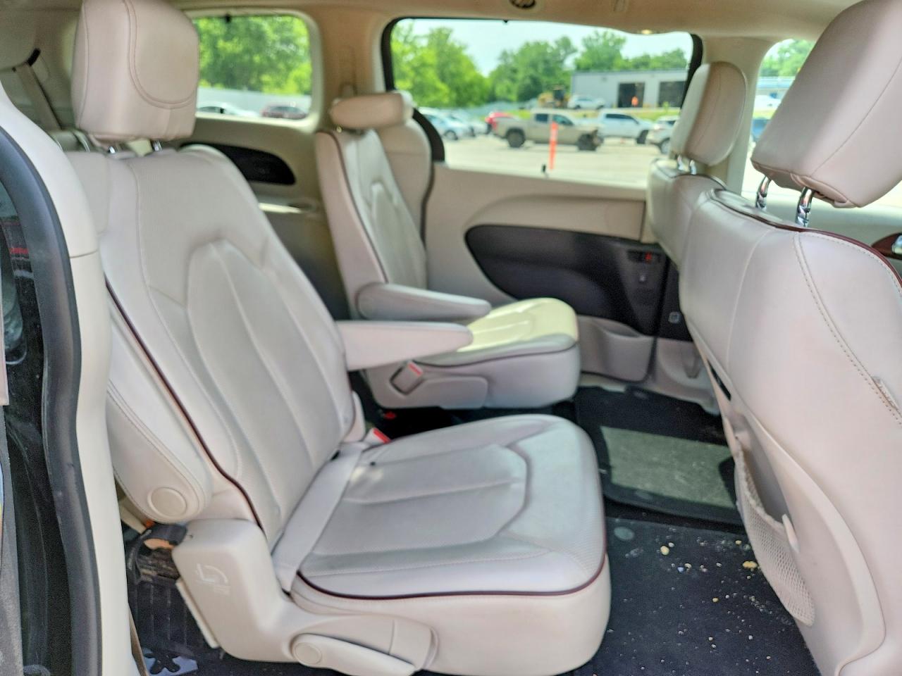 Chrysler Pacifica Limited